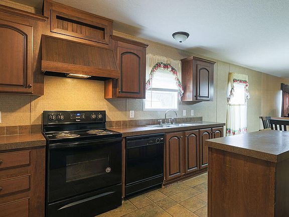 5th image of 4050 Pond Loop Rd