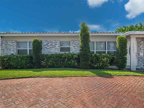 2nd image of 1601 NE 15th Avenue