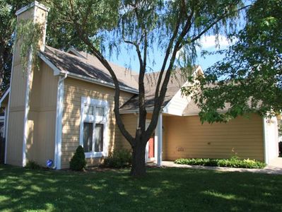 2700 Meadow Pl, Lawrence, KS, 66047