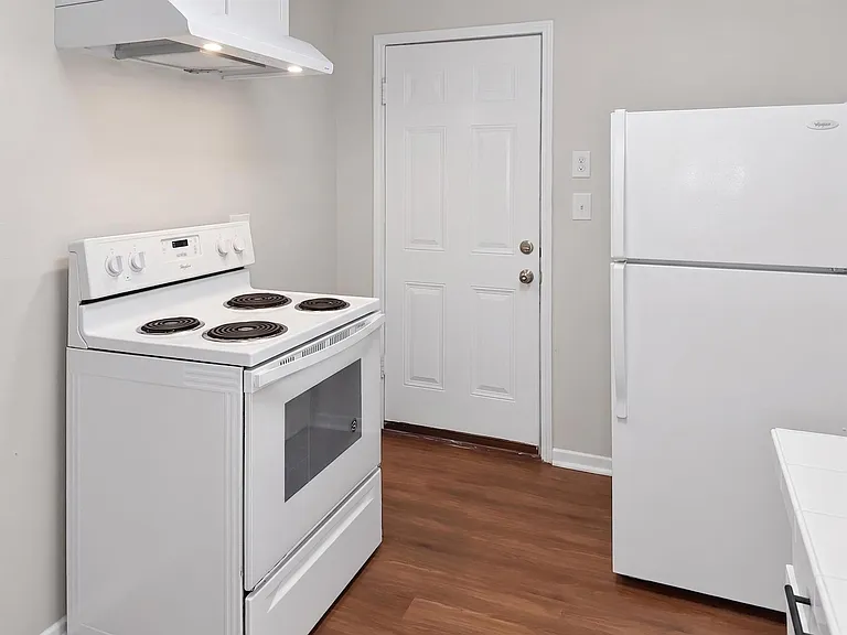 2313 Avenue L — Photo 14