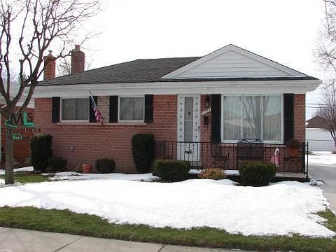1st image of 27285 N Marilyn Dr