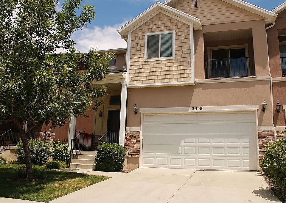 1st image of 2548 N Elm Dr
