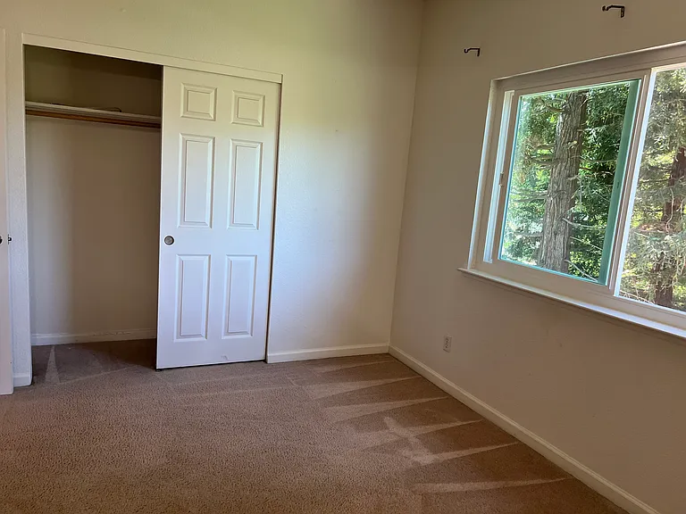 1109 Sikes Ct — Photo 17