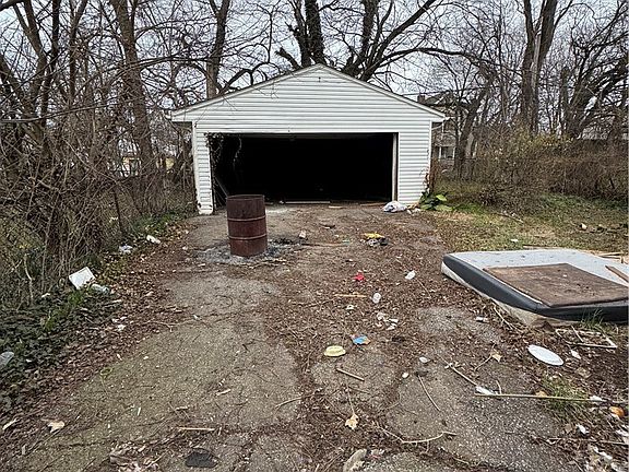 4th image of 9809 Marah Ave