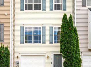 22 Barton Ct, Inwood, WV 25428