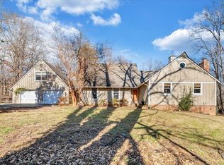 5721 Scenic Hills Dr, Roanoke, VA 24018