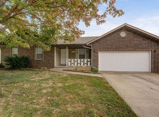 318 S Dove Valley Ave, Springfield, MO 65802
