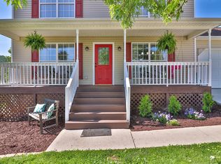 7581 Rising Brooks Ln, Knoxville, TN 37918