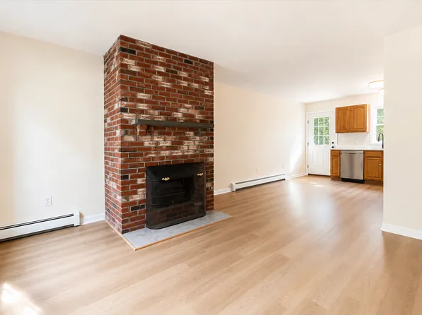 30 Denmark St, Worcester, MA 01605
