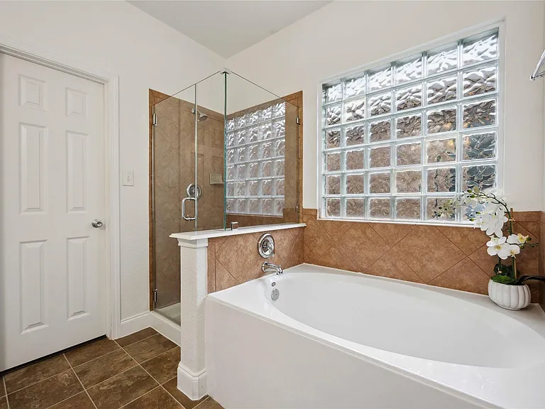 4322 Richland Chambers Ln — Photo 13