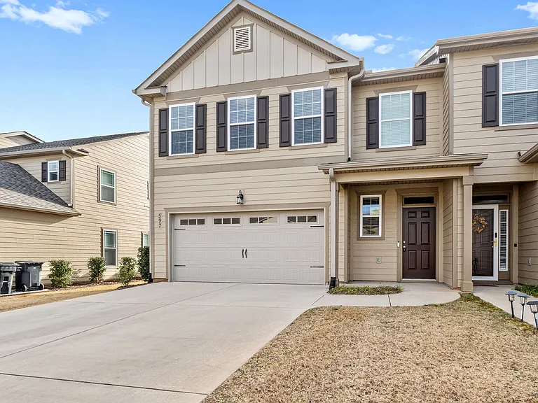 597 Vinings Dr — Photo 34