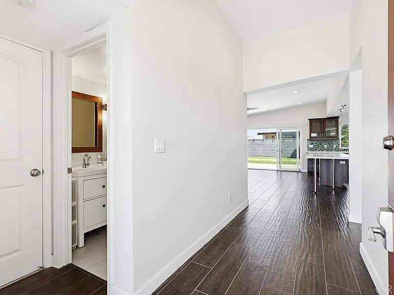 834 Holly Ave — Photo 16