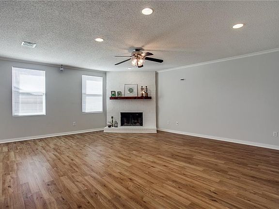 5th image of 1205 Summerdale Ln