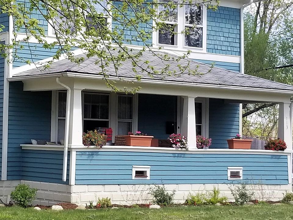 1st image of 113 E Ainsworth St