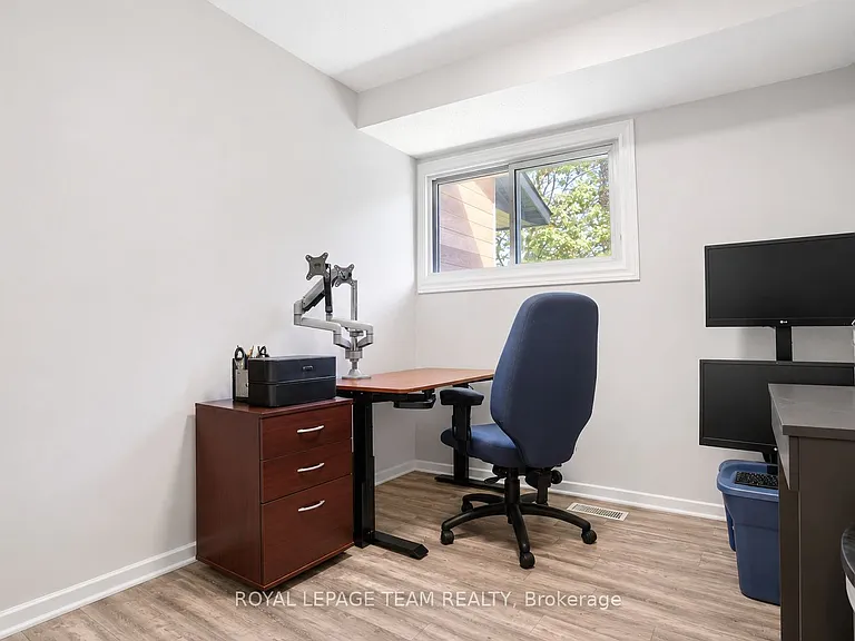 19 McClintock Way #100 — Photo 10