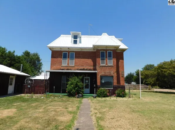 223 E 2nd St, Larned, KS 67550
