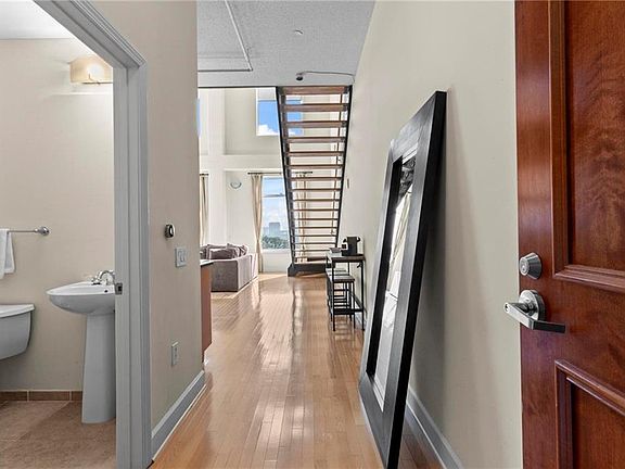 3rd image of 3820 Roswell Rd NE Unit 903