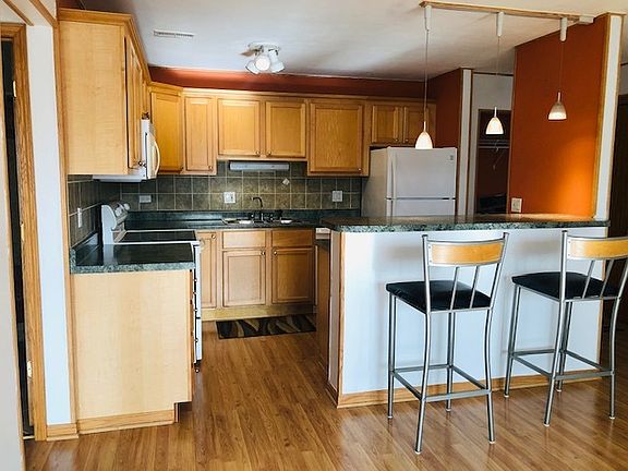 3rd image of 660 Perrie Dr APT 304