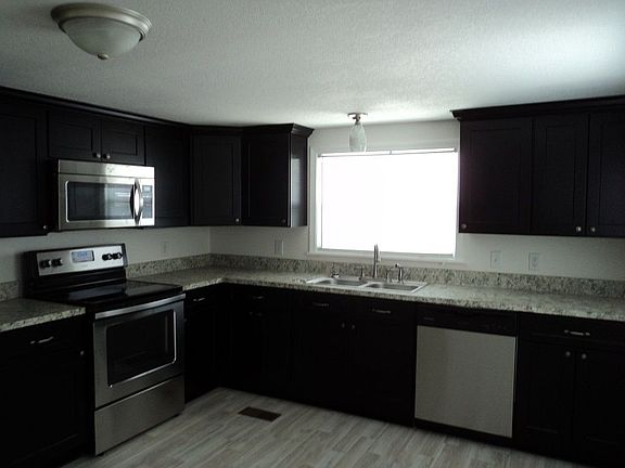 5th image of 122 Coral Crest Dr