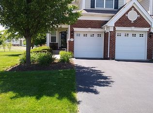 1132 Falcon Ridge Dr, Elgin, IL 60124