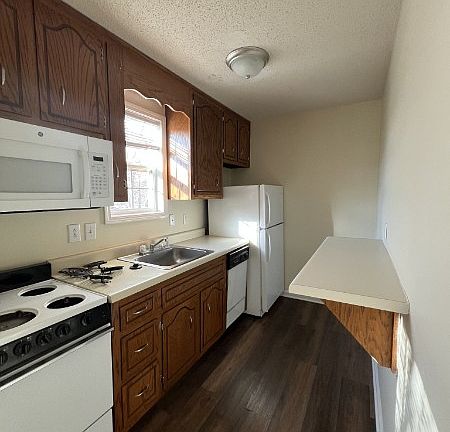 5th image of 120 Ballygar St APT C