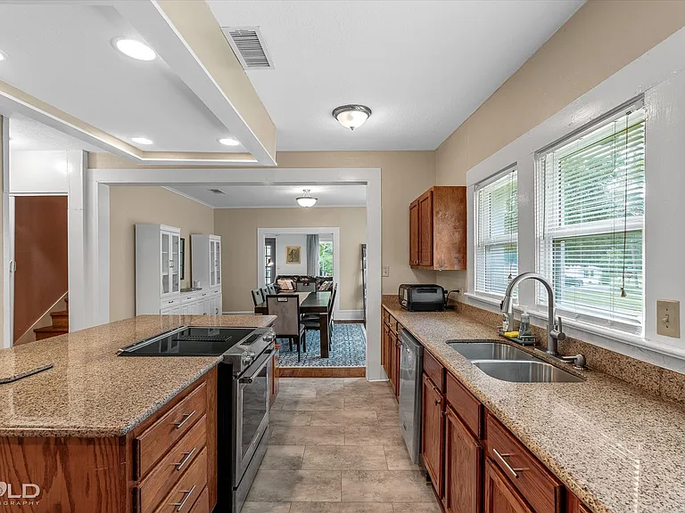 4320 Greenwood Blvd — Photo 20