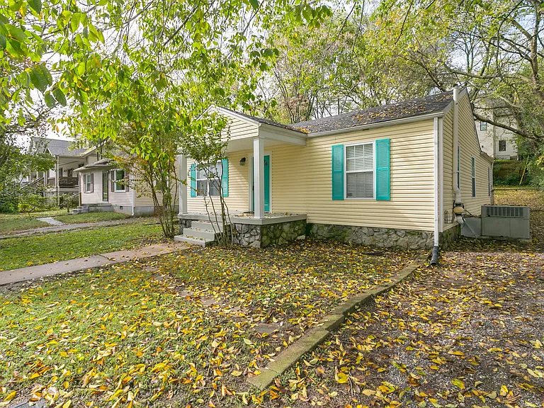 602 Village Ct — Photo 28