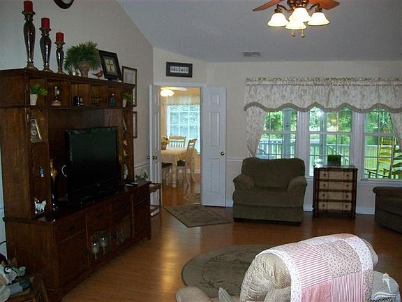 5th image of 9084 Forest Dr