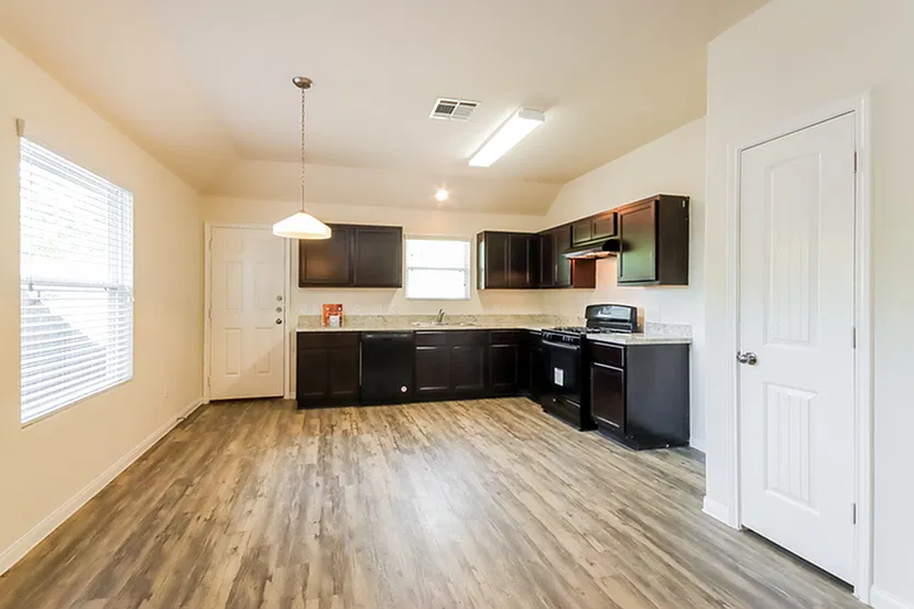 Evergreen Villas — Photo 4