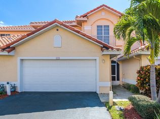137 Manny Ln, Cape Canaveral, FL 32920