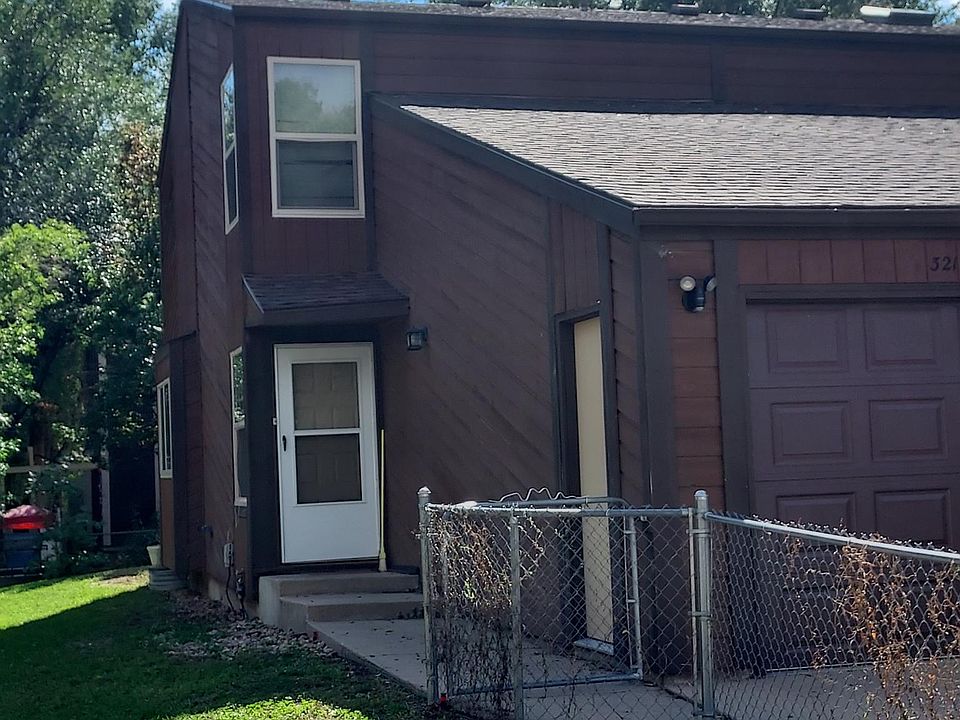 2nd image of 321 Columbine Pl
