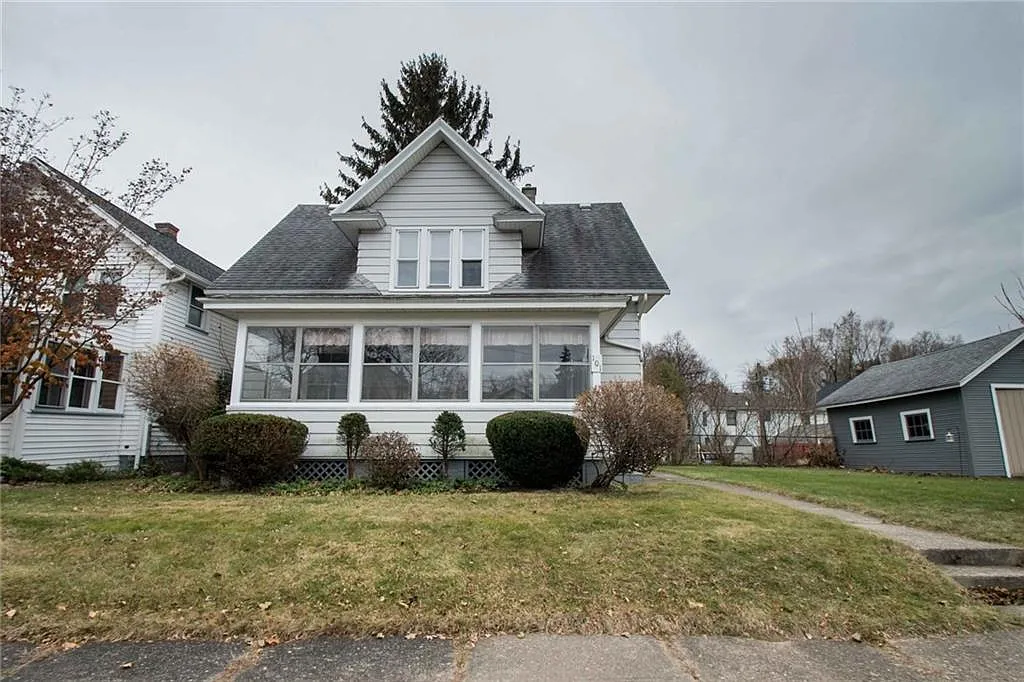 101 Leroy St photo 1