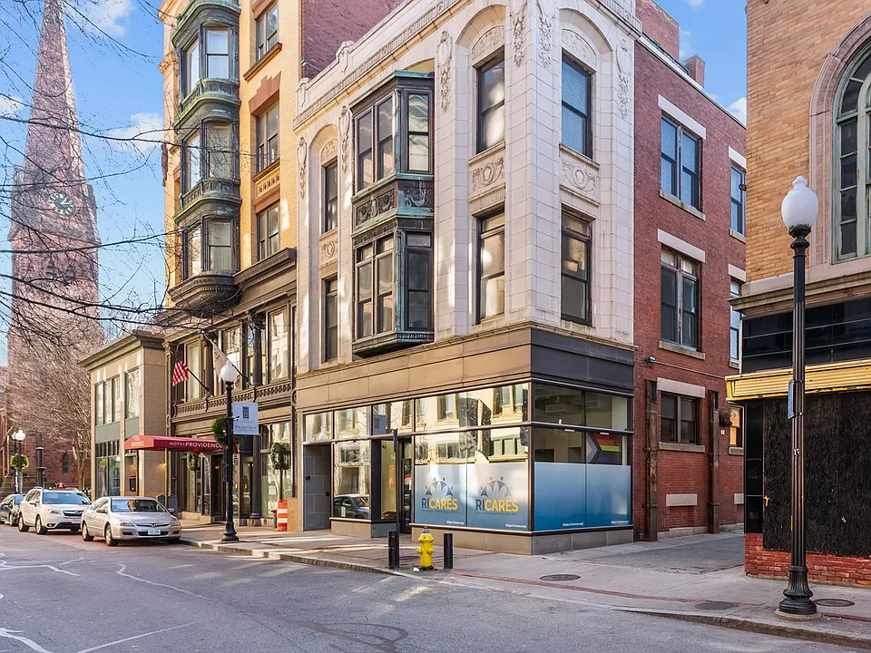 133 Mathewson St #302