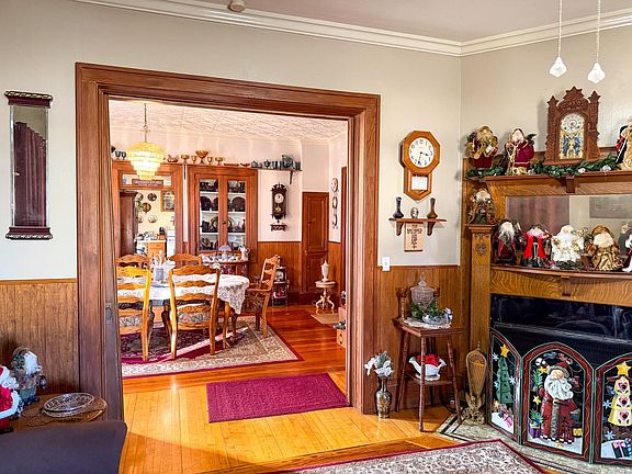 14th image of this home