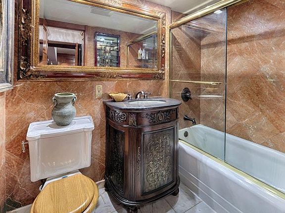 5th image of 1381 Avenue Of The Amer #6G