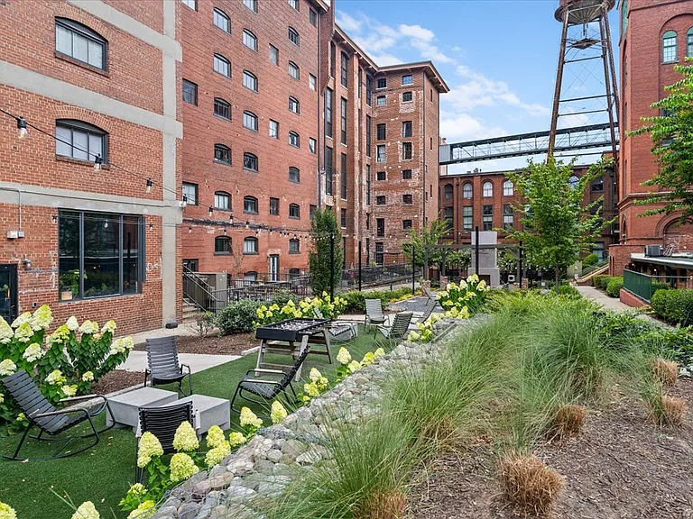 170 Boulevard SE #F101 — Photo 25