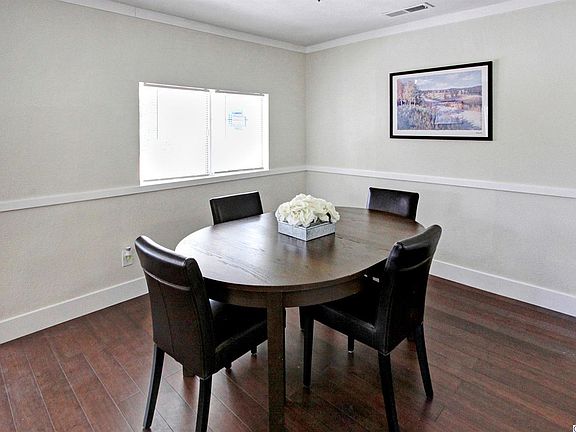 4th image of 668 Cypress Ave
