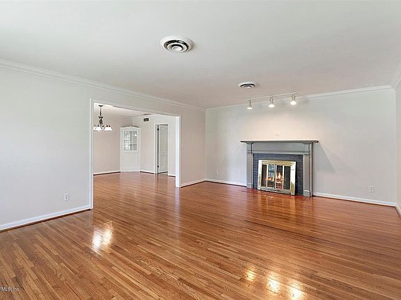5th image of 1629 Ingleside Ave