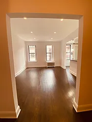 Rented by Metropolis Real Estate of Manhattan