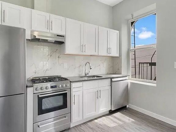 2nd image of 98 Clinton Ave #301
