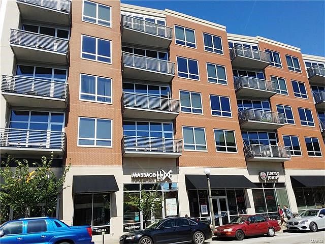 1st image of 9 N Euclid Ave #404
