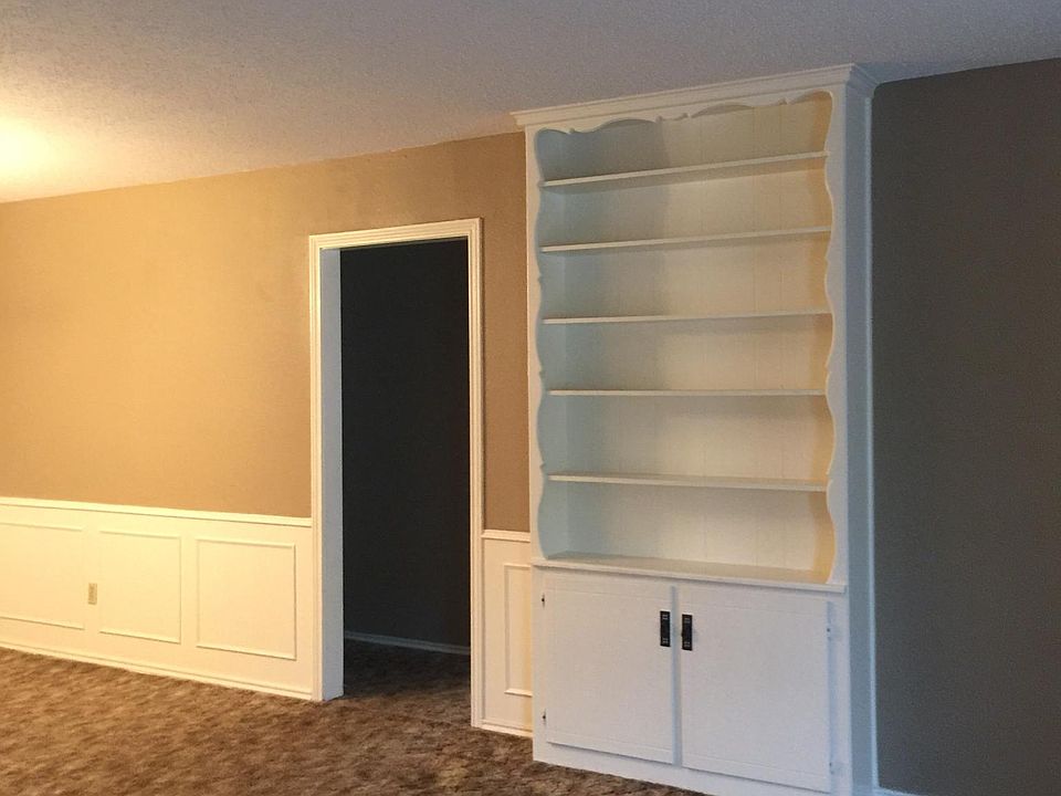 1st image of 2900 Edgemere Dr APT D