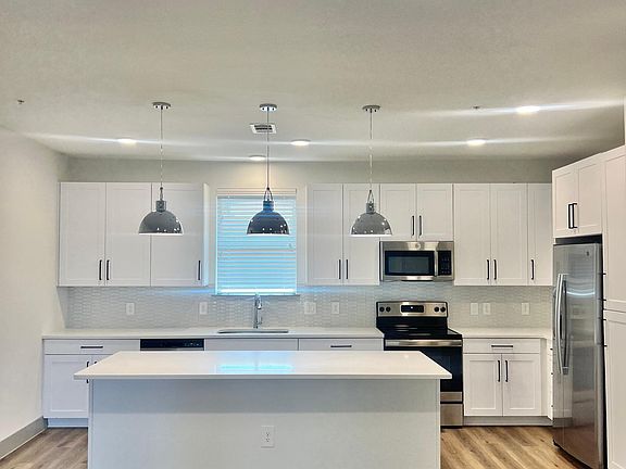 4th image of 4022 McEwen Dr #3105