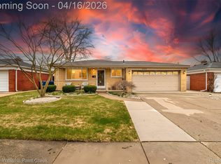 30641 Dover Ave, Warren, MI 48088