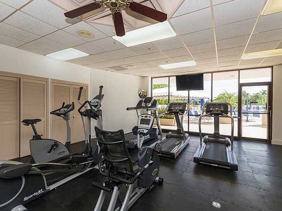5th image of 3701 N Country Club Dr APT 804