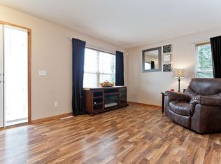 6807 Spring Cove Ct NE, Cedar Rapids, IA 52402