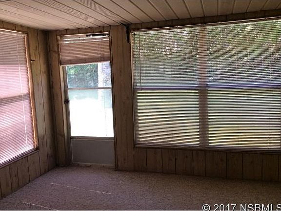 4th image of 12 Hillside Dr