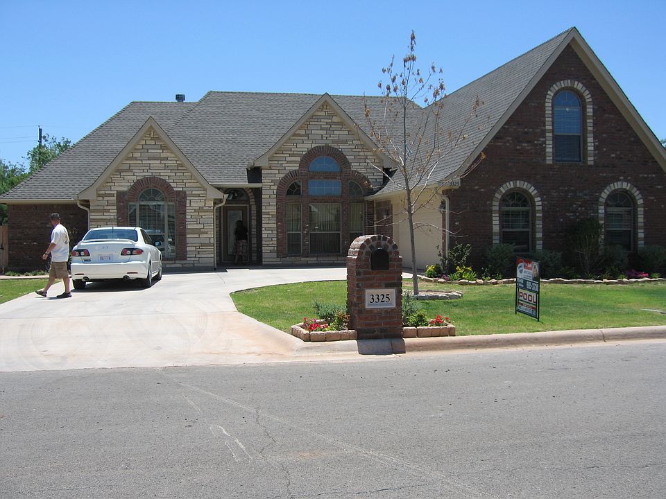 1st image of 3325 White Oaks Dr