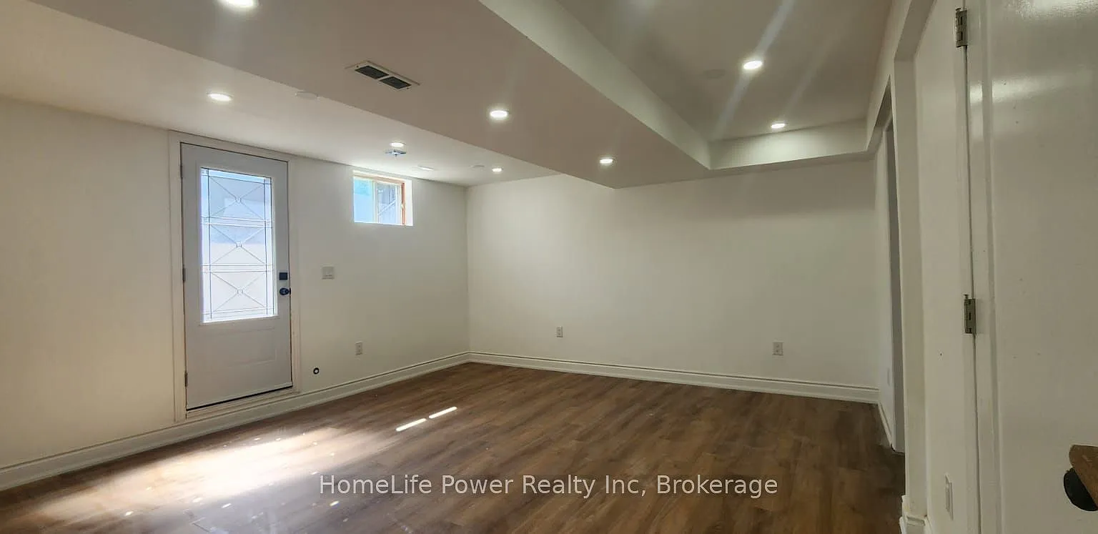 2 bed, $2,100 — Photo 2
