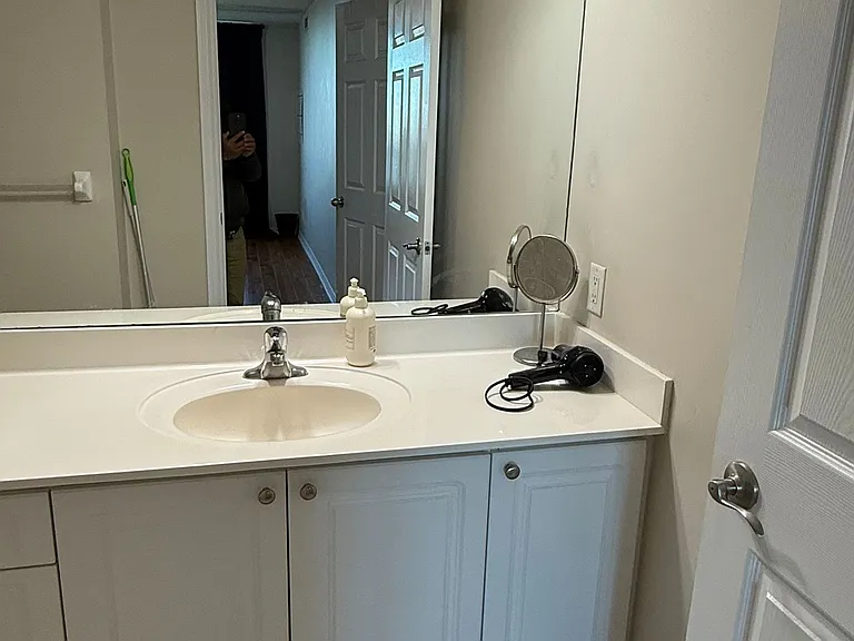 61 Town Centre Ct #1512 — Photo 13